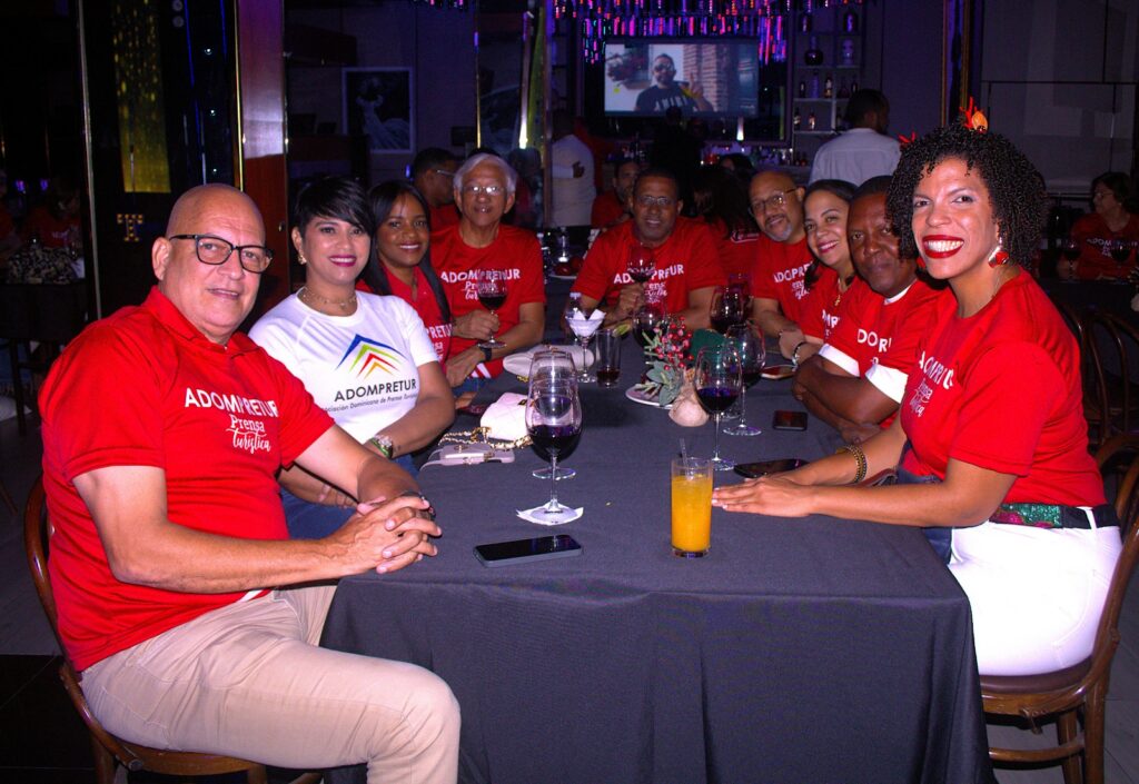 Adompretur celebra la navidad con una velada especial para sus miembros y destaca los logros alcanzados en 2025 | 1 | Adompretur celebra la navidad con una velada especial para sus miembros y destaca los logros alcanzados en 2025 - Noticias de hoy en República Dominicana | De Último Minuto