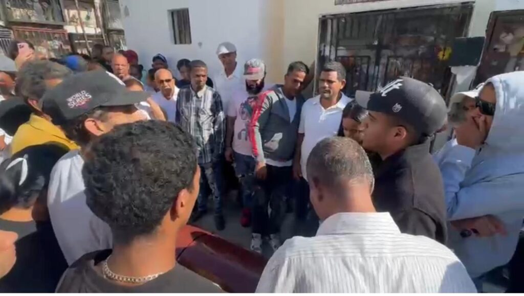 Sepultan a dirigente choferil fallecido durante entrevista en vivo en Santiago - Noticias de hoy en República Dominicana | De Último Minuto
