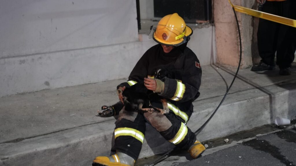 Explosión en Villa Marina: “Eso pudo haberse evitado”, afirma residente - Noticias de hoy en República Dominicana | De Último Minuto