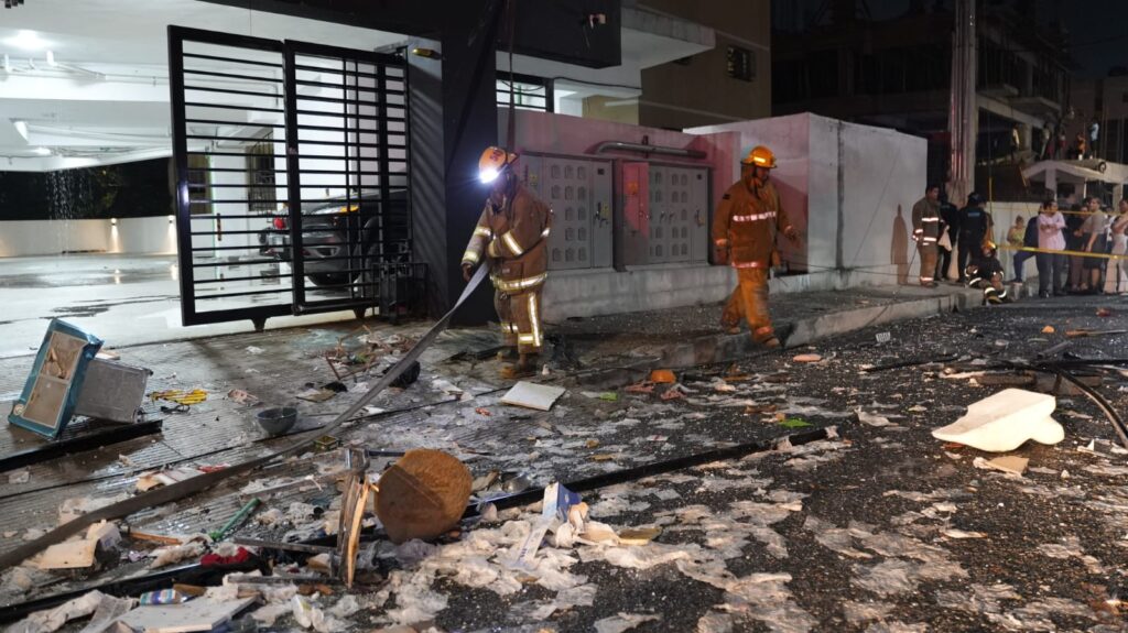 Explosión en Villa Marina: “Eso pudo haberse evitado”, afirma residente - Noticias de hoy en República Dominicana | De Último Minuto
