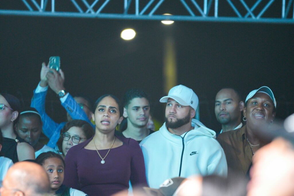 Reconocidos celebra con éxito concierto “Adoramos Juntos en Navidad” y reúne a miles en una noche de fe | 3 | Reconocidos celebra con éxito concierto “Adoramos Juntos en Navidad” y reúne a miles en una noche de fe - Noticias de hoy en República Dominicana | De Último Minuto