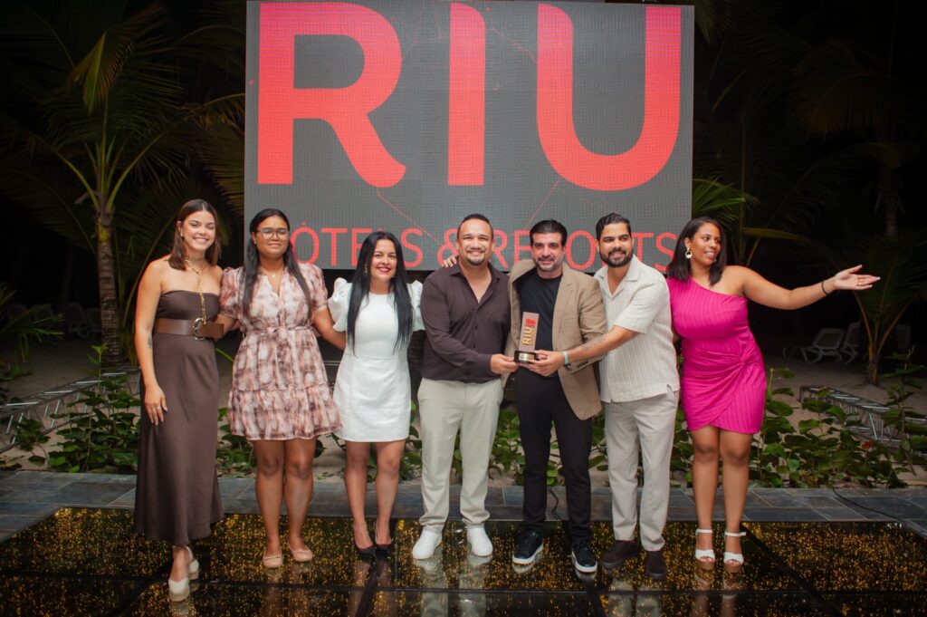 RIU Hotels & Resorts recognizes its main local agencies in DR | De Último Minuto English