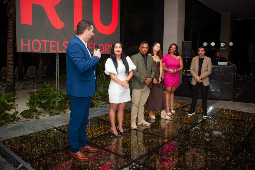RIU Hotels & Resorts recognizes its main local agencies in DR | De Último Minuto English