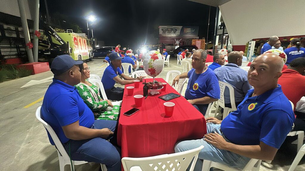 Firefighters Aid Board offers Christmas dinner in Bonao | 3 | Firefighters Aid Board offers Christmas dinner in Bonao | De Último Minuto English