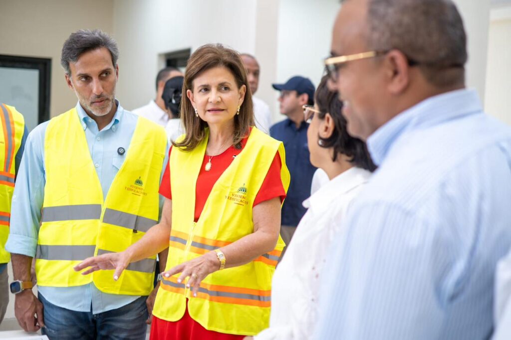 Supervisan avances finales del Hospital Provincial Matías Ramón Mella en Dajabón | 12 | Supervisan avances finales del Hospital Provincial Matías Ramón Mella en Dajabón - Noticias de hoy en República Dominicana | De Último Minuto