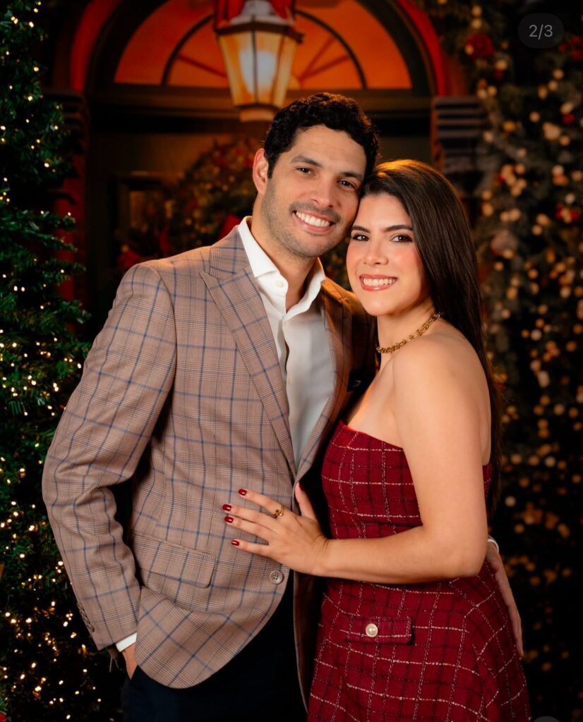 Navidad se convirtió en el escenario para celebrar el amor; figuras se comprometieron - Noticias de hoy en República Dominicana | De Último Minuto