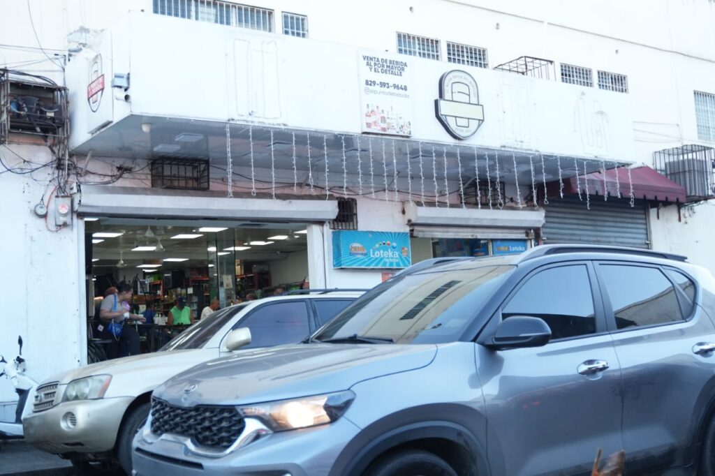 Alcoholic beverage vendors prepare to welcome the New Year | De Último Minuto English