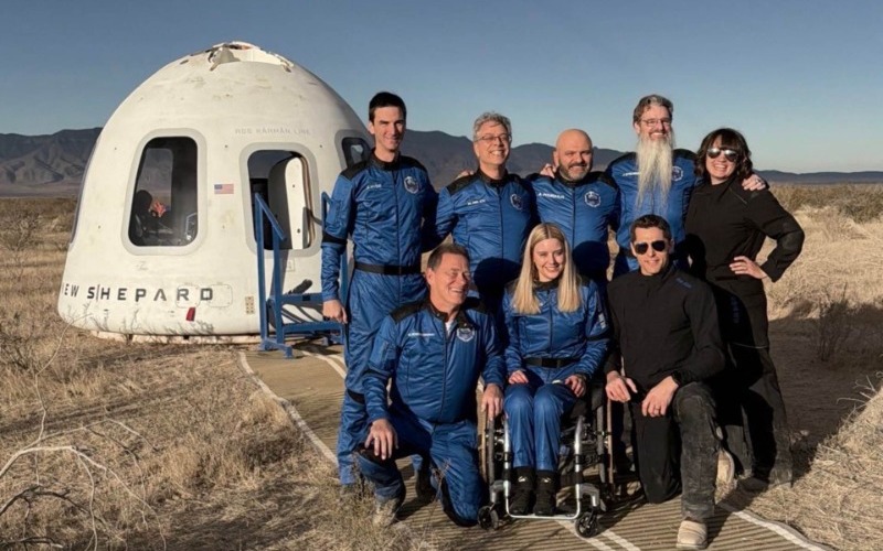 Blue Origin hace historia al enviar al espacio a una persona en silla de ruedas | 23 | Blue Origin hace historia al enviar al espacio a una persona en silla de ruedas - Noticias de hoy en República Dominicana | De Último Minuto
