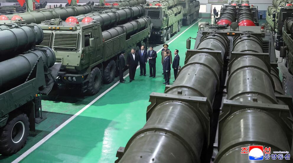 Kim Jong-un supervised the development of advanced rocket launchers and threatened to "annihilate the enemy" | De Último Minuto English