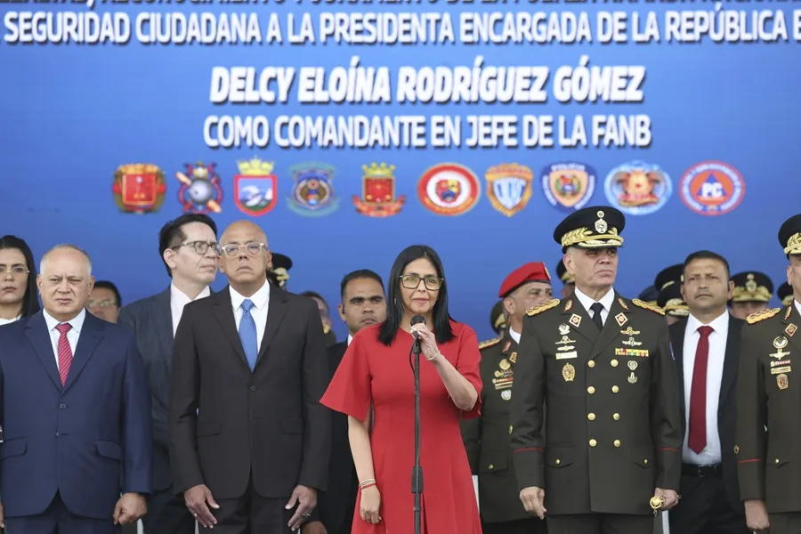 Armed Forces of Venezuela recognize Delcy Rodríguez as their commander-in-chief | De Último Minuto English