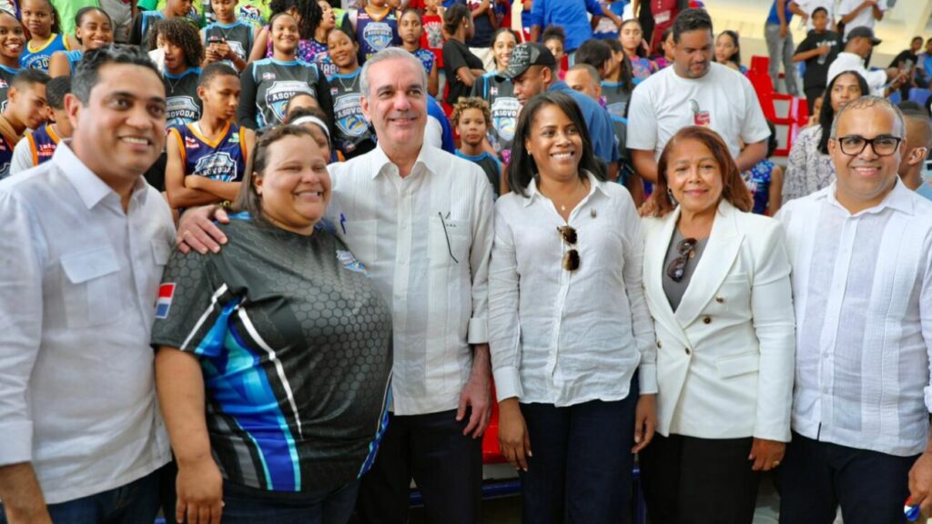 Gobierno entrega obras deportivas en Dajabón con inversión de RD$43.5 millones - Noticias de hoy en República Dominicana | De Último Minuto