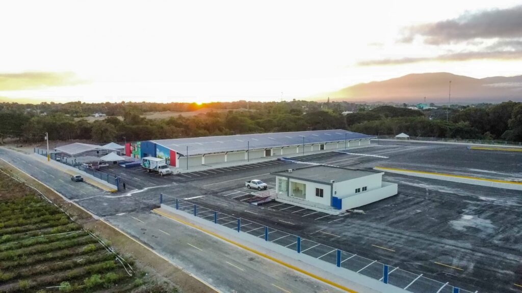 Abinader inaugura mercado municipal en Las Matas de Farfán para dinamizar la economía local - Noticias de hoy en República Dominicana | De Último Minuto
