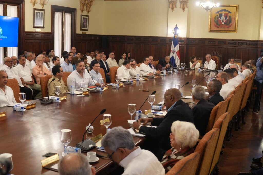 Extended Council of Ministers begins, headed by President Abinader | De Último Minuto English
