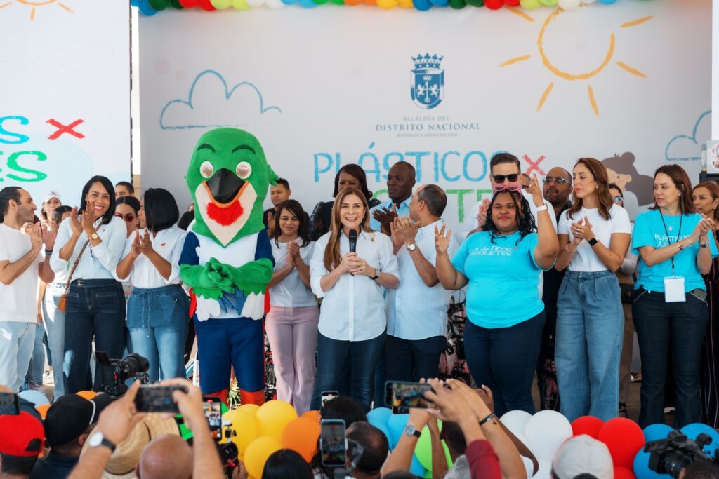 Sexta edición de Plásticos por Juguetes supera los 4 millones de botellas recolectadas | 1 | Sexta edición de Plásticos por Juguetes supera los 4 millones de botellas recolectadas