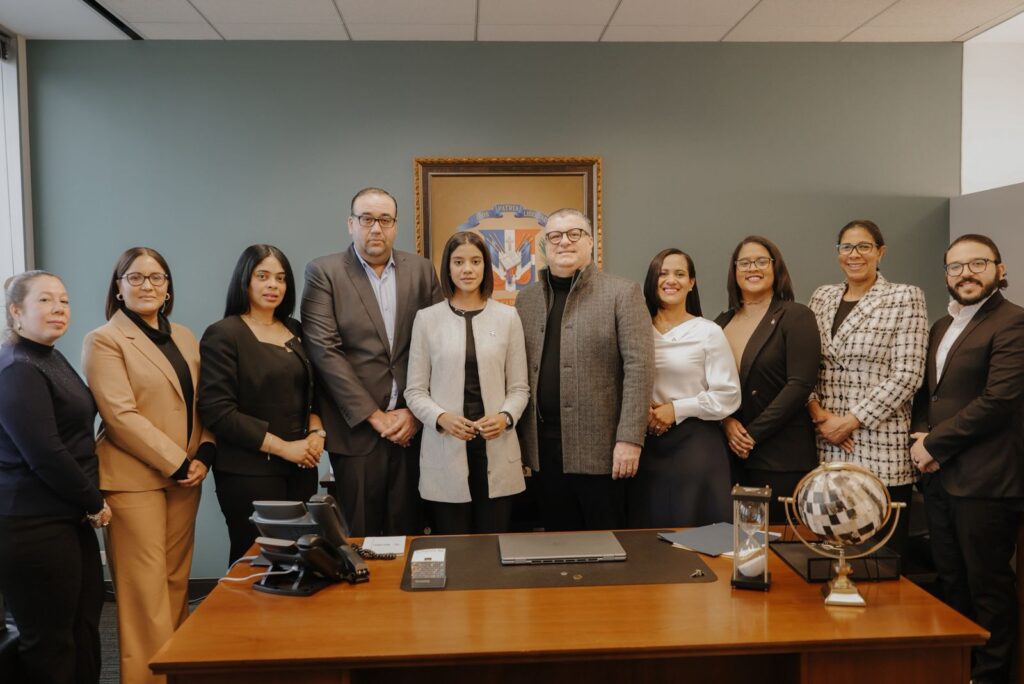 Omara Corporán assumes as Consul General of the Dominican Republic in Chicago | De Último Minuto English