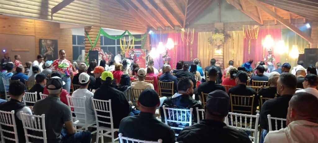 Realizan lanzamiento y coronación oficial Carnaval Constanza 2026 | 13 | Realizan lanzamiento y coronación oficial Carnaval Constanza 2026 - Noticias de hoy en República Dominicana | De Último Minuto