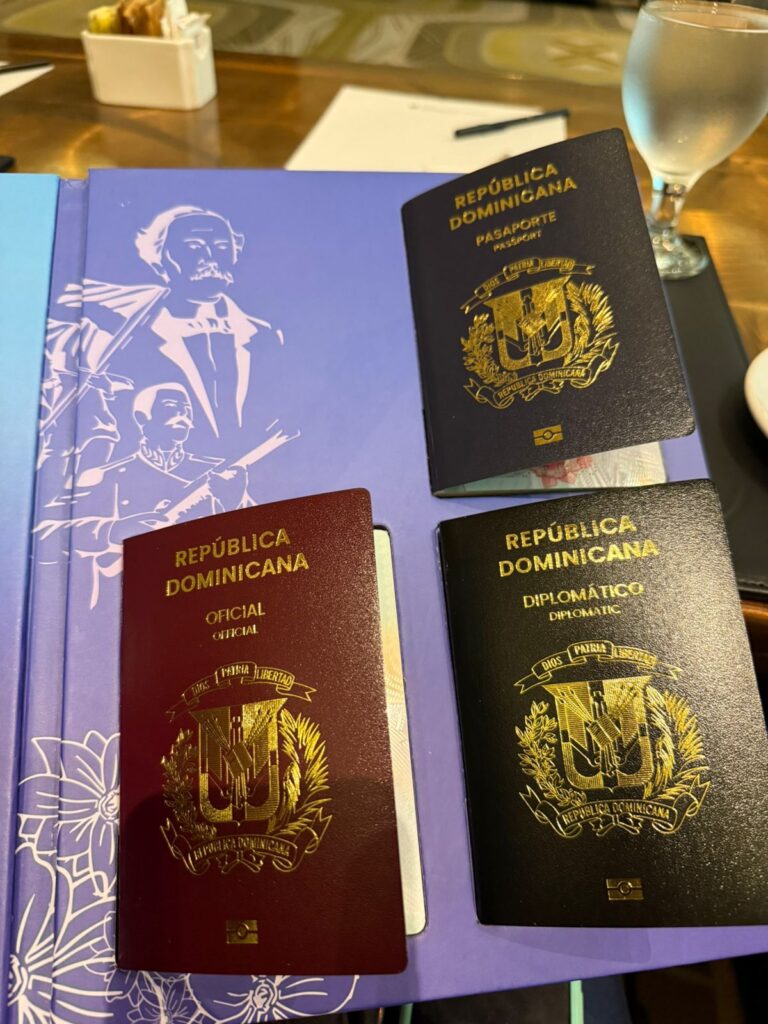 What makes it safer? The RD electronic passport will have 130 protection measures | 3 | What makes it safer? The RD electronic passport will have 130 protection measures | De Último Minuto English
