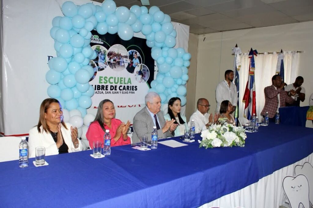 Governor of Azua supports the "Caries-Free Schools" program | 4 | Governor of Azua supports the "Caries-Free Schools" program | De Último Minuto English