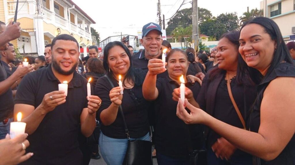 ADP-Bonao inicia jornada de lucha de 72 horas por reivindicaciones docentes - Noticias de hoy en República Dominicana | De Último Minuto
