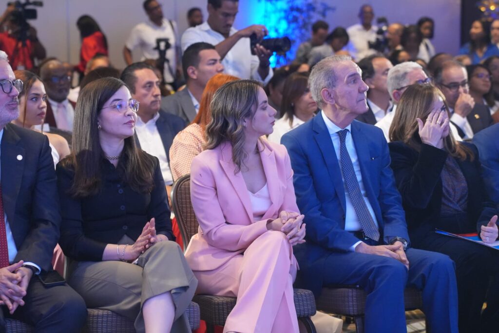 Government promotes employment program "RD-Trabaja" | De Último Minuto English