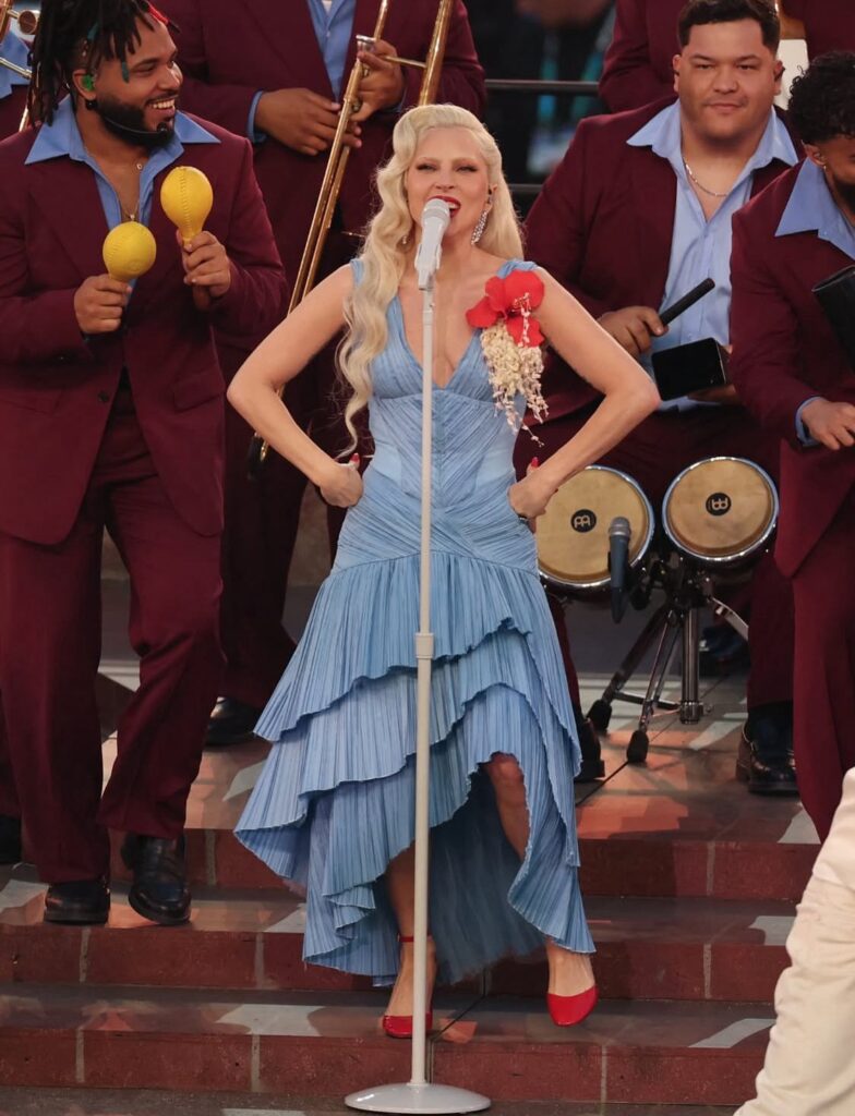 Dominican designer Luar dressed Lady Gaga at the Super Bowl show | De Último Minuto English