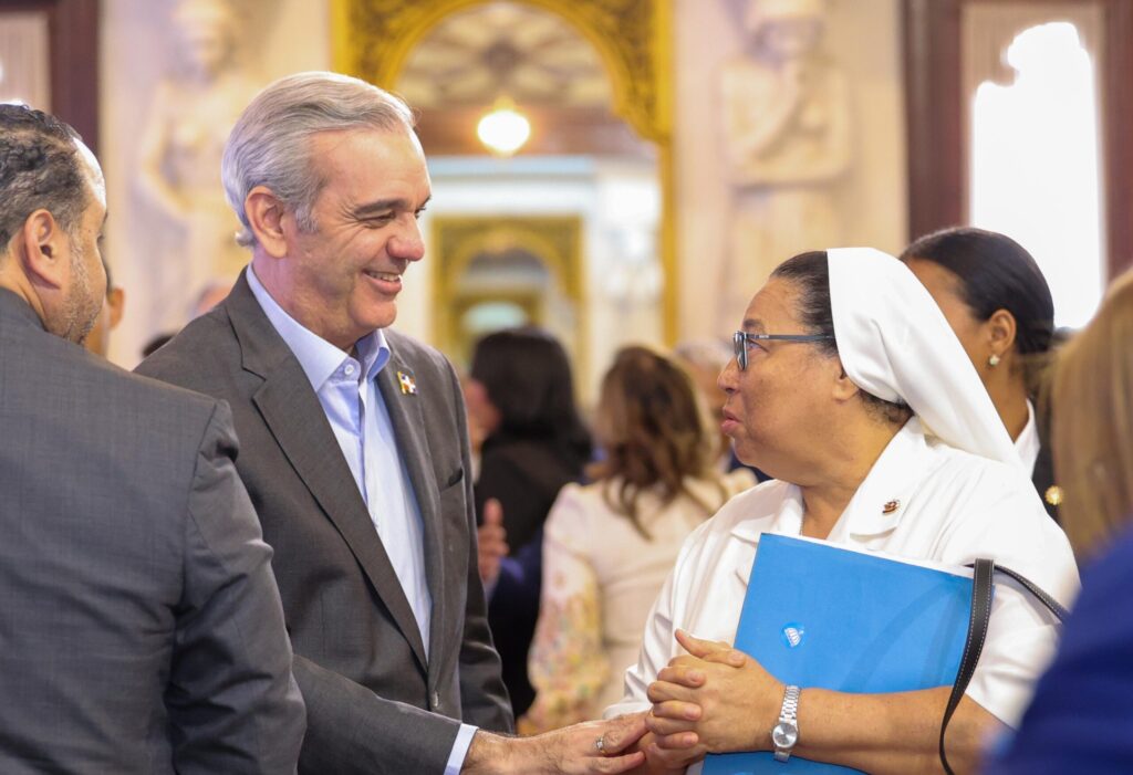 Government announces expansion of mental health service line 811, free and confidential | De Último Minuto English