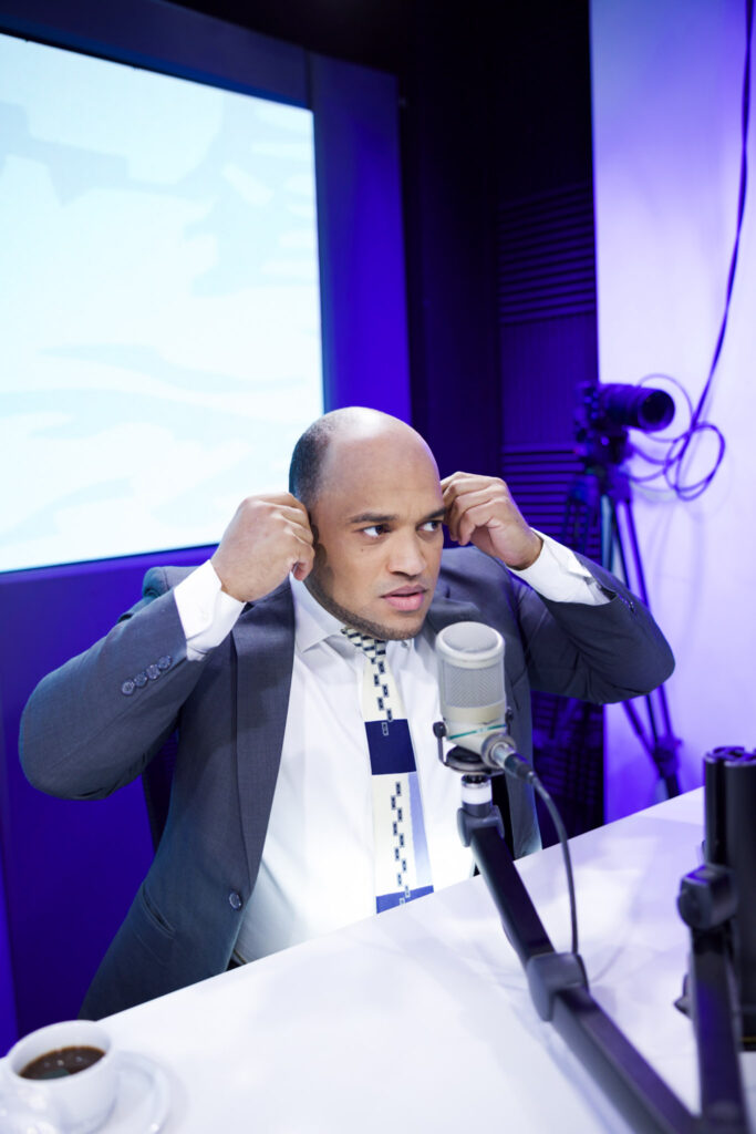 Jonatan Familia denuncia "mafia" en patrulla de Migración que libera a indocumentados por dinero | 1 | Jonatan Familia denuncia "mafia" en patrulla de Migración que libera a indocumentados por dinero - Noticias de hoy en República Dominicana | De Último Minuto