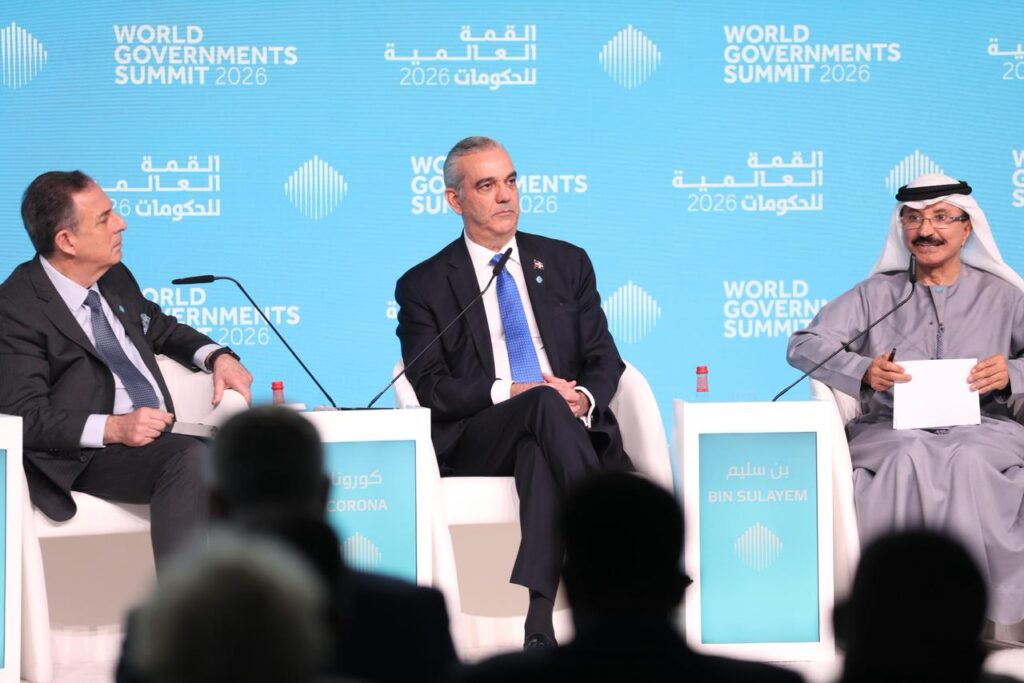Abinader highlights stability and alliances that position DR as a logistics hub | De Último Minuto English