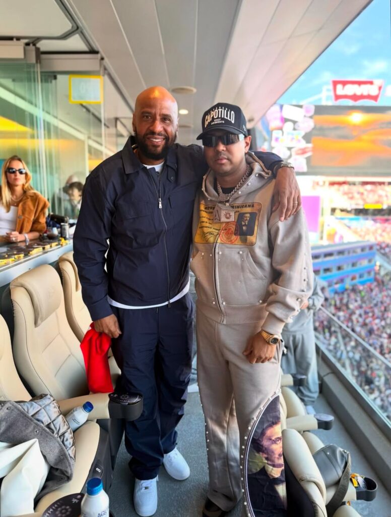 ¡Major leagues! Santiago Matías is present at the 2026 Super Bowl | De Último Minuto English