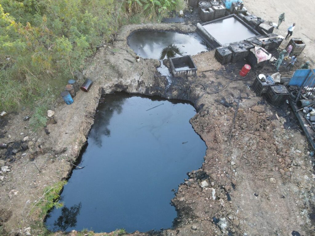 Autoridades desmantelan depósito clandestino de residuos y paralizan empresas vinculadas - Noticias de hoy en República Dominicana | De Último Minuto