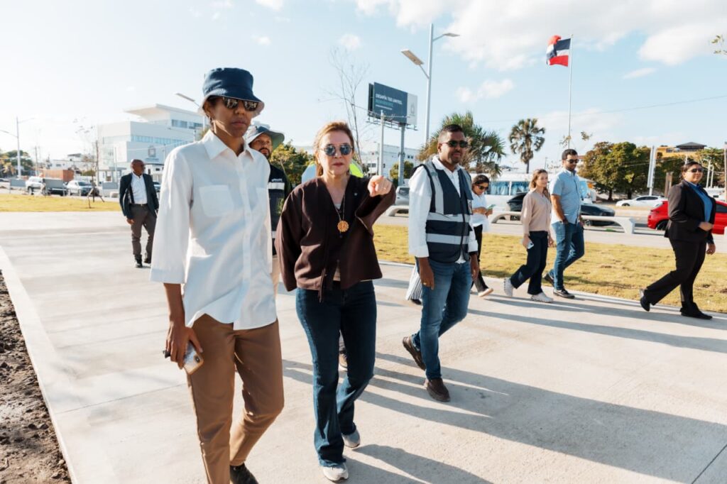 Carolina supervisa avances en construcción del Malecón Deportivo y del Paseo 30 de Mayo - Noticias de hoy en República Dominicana | De Último Minuto