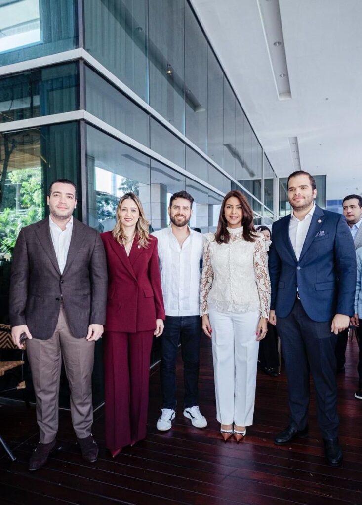 GALA Media Group distinguishes the youngest senator-elect of Chile in a bilateral meeting | De Último Minuto English