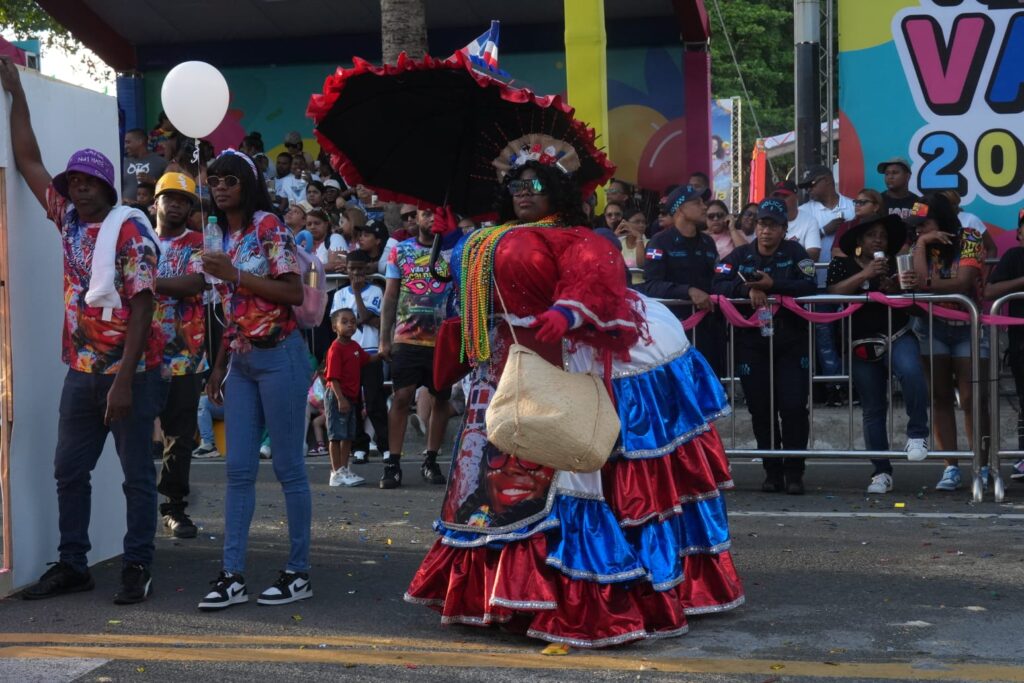 Niños, Diablos Cojuelos, Santeria y Roba la Gallina protagonizan el Desfile de Carnaval del DN 2026 | 5 | Niños, Diablos Cojuelos, Santeria y Roba la Gallina protagonizan el Desfile de Carnaval del DN 2026 - Noticias de hoy en República Dominicana | De Último Minuto