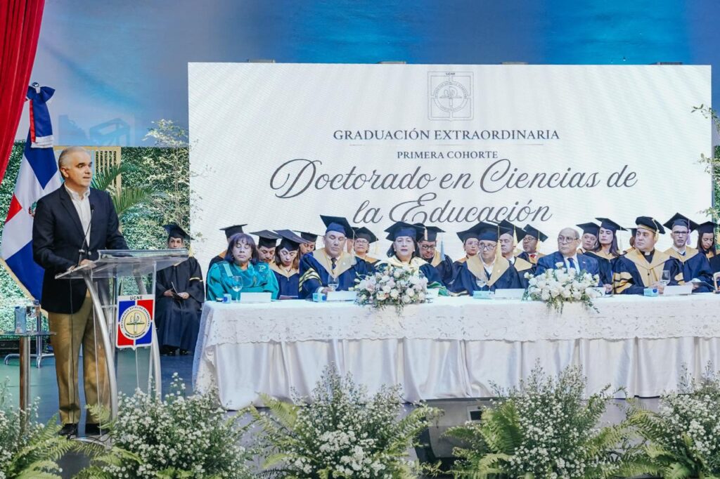 Teaching is the key axis to transform the education system, says Luis Miguel De Camps | 3 | Teaching is the key axis to transform the education system, says Luis Miguel De Camps | De Último Minuto English