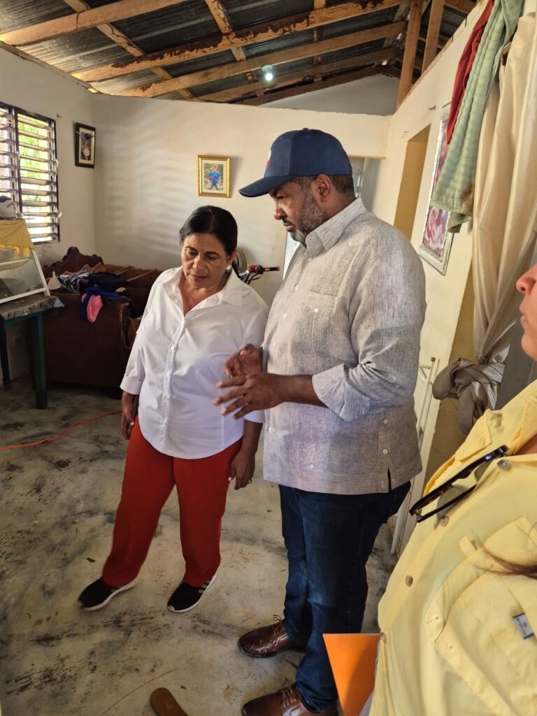 DASAC asiste a familias afectadas por inundaciones en cuatro provincias - Noticias de hoy en República Dominicana | De Último Minuto
