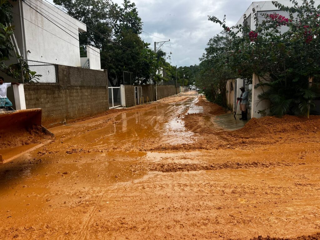 Autoridades gubernamentales de Samaná coordinan respuestas ante lluvias que afectaron a Las Terrenas - Noticias de hoy en República Dominicana | De Último Minuto