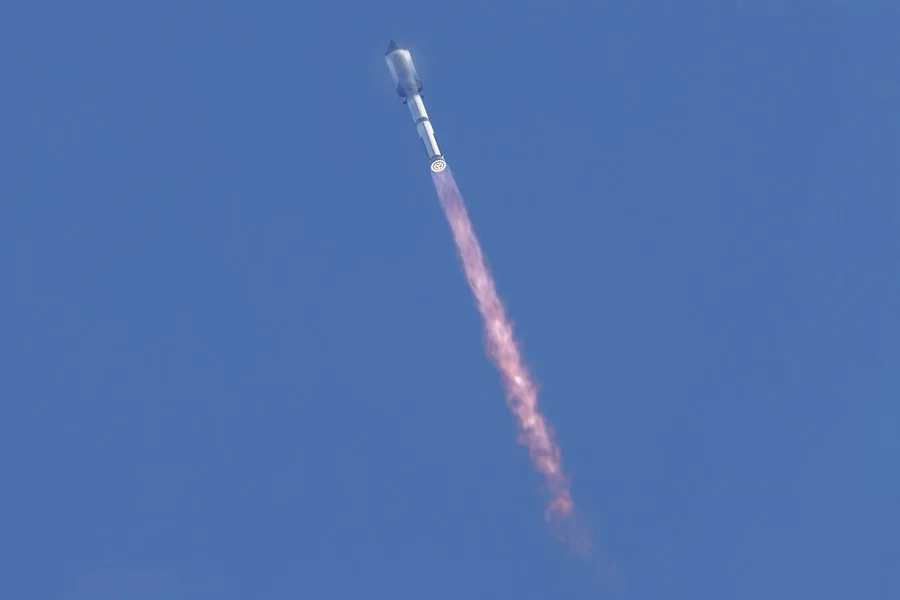 The Moon and Mars mark the intense US space year | De Último Minuto English