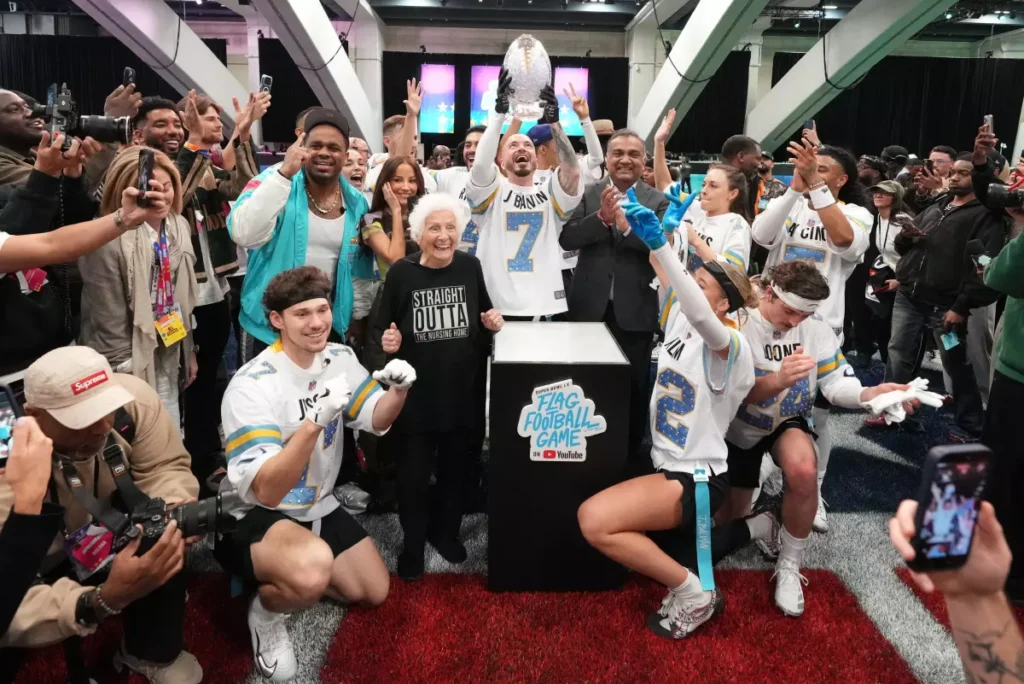 J Balvin assures that Latinos will be the big winners of Super Bowl 60 | De Último Minuto English