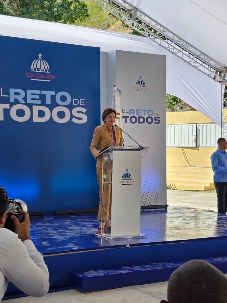 Raquel Peña inaugura Centro Educativo Hermana Dolores García Alcaraz en Peralta, Azua | 4 | Raquel Peña inaugura Centro Educativo Hermana Dolores García Alcaraz en Peralta, Azua - Noticias de hoy en República Dominicana | De Último Minuto