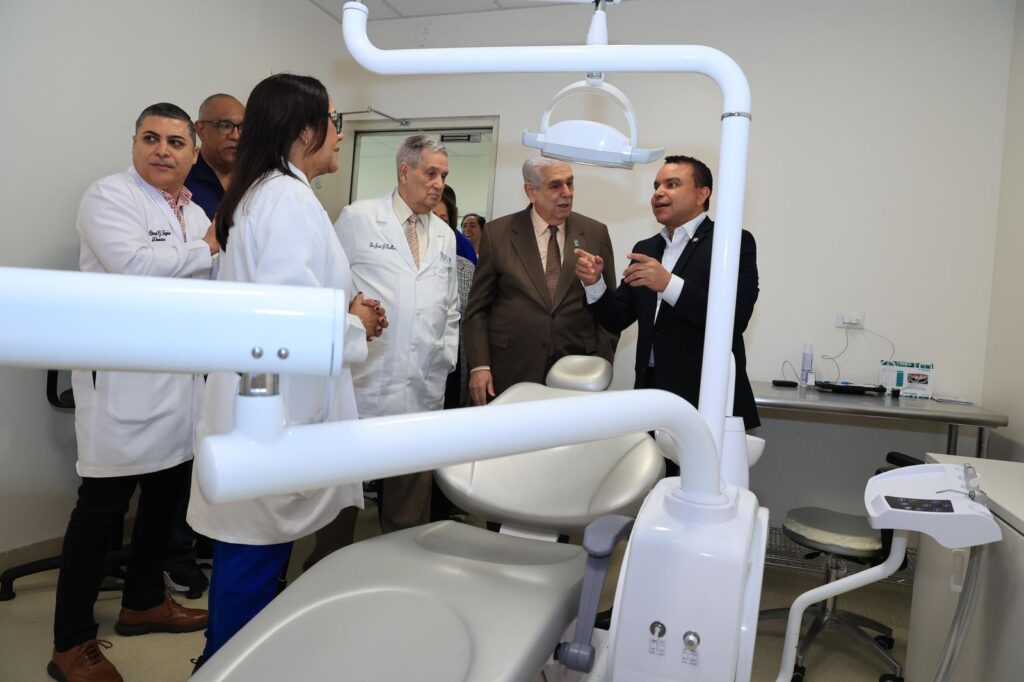 SNS delivery of dental and panoramic tomographs in 8 hospitals | De Último Minuto English