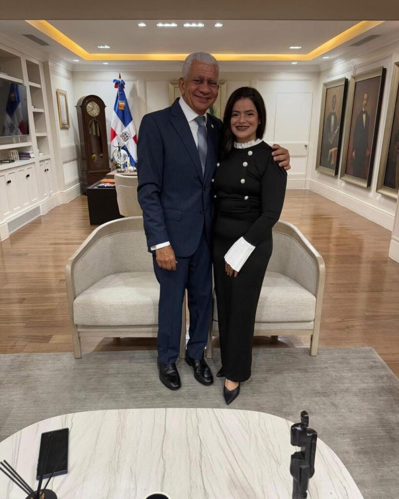 Yudelka Rodríguez Molina recibe reconocimiento “Huellas de Futuro” en el Congreso Nacional - Noticias de hoy en República Dominicana | De Último Minuto