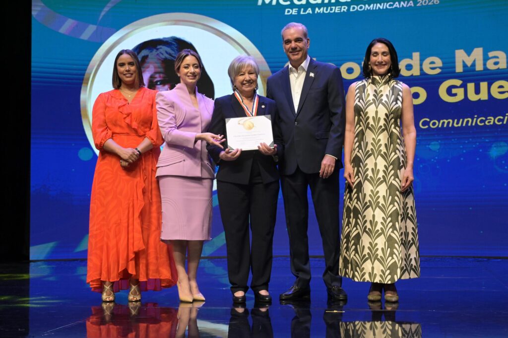 Entregan la Medalla al Mérito de la Mujer Dominicana a 22 mujeres por su liderazgo y aportes al desarrollo nacional | 1 | Entregan la Medalla al Mérito de la Mujer Dominicana a 22 mujeres por su liderazgo y aportes al desarrollo nacional - Noticias de hoy en República Dominicana | De Último Minuto