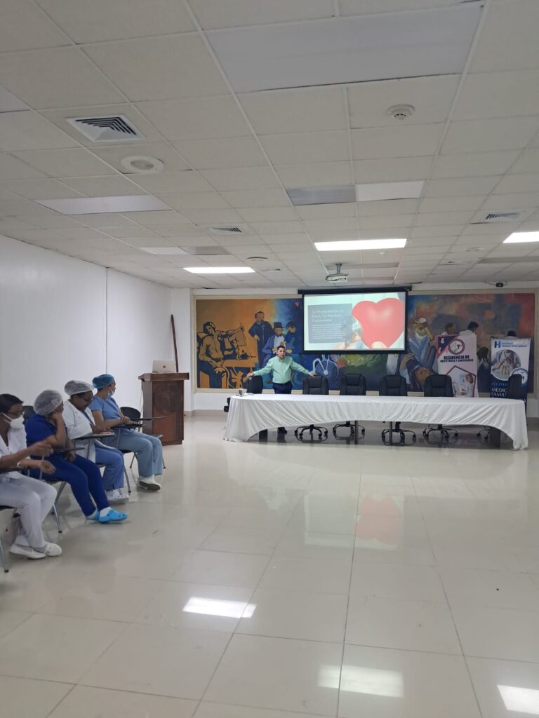 Hospital Regional Taiwán fortalece la humanización en los servicios de salud con capacitación a su personal - Noticias de hoy en República Dominicana | De Último Minuto