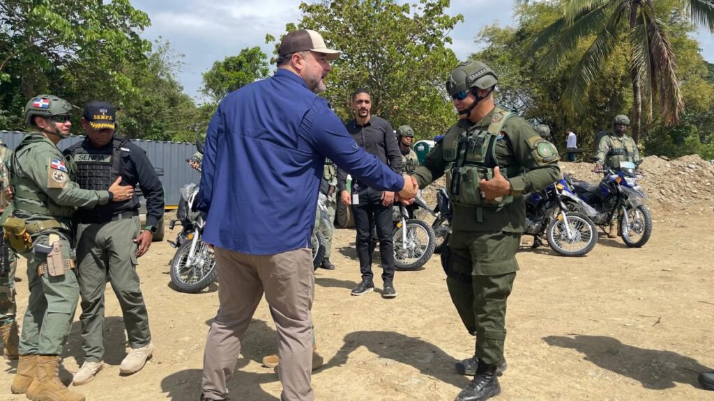 Efectivos del SENPA inician interdicciones permanentes en zonas sensibles del río Haina | 1 | Efectivos del SENPA inician interdicciones permanentes en zonas sensibles del río Haina - Noticias de hoy en República Dominicana | De Último Minuto