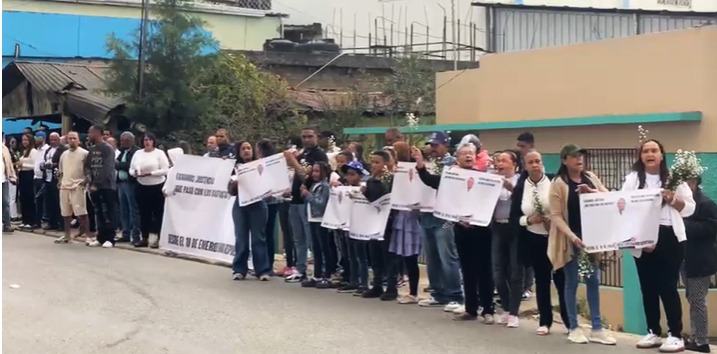 Marcha en Tireo por justicia a dos meses de horrendo crimen | 3 | Marcha en Tireo por justicia a dos meses de horrendo crimen - Noticias de hoy en República Dominicana | De Último Minuto