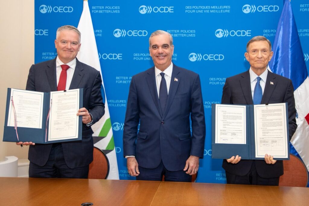 RD formaliza acercamiento a la OCDE con firma de Memorando de Entendimiento - Noticias de hoy en República Dominicana | De Último Minuto