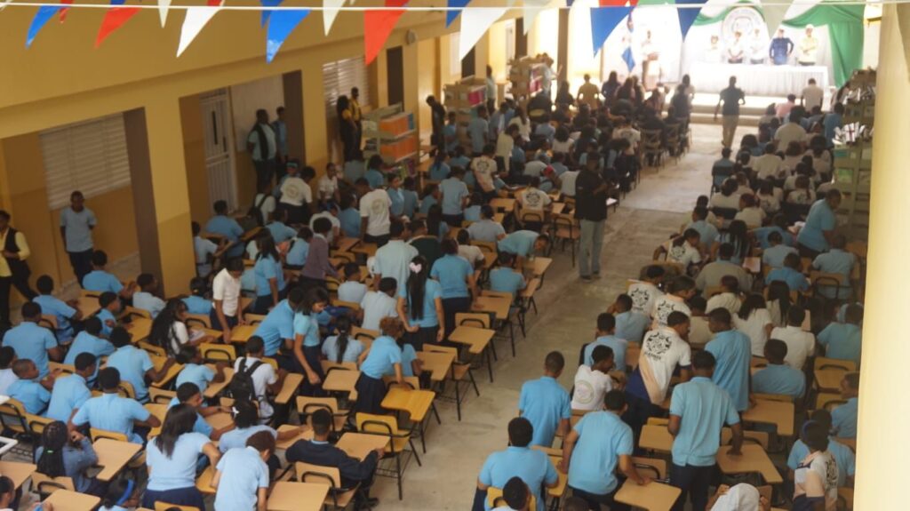 INABIE inaugura módulo de salud bucal en politécnico Gloria María Calcaño en el Majagual de Sánchez - Noticias de hoy en República Dominicana | De Último Minuto