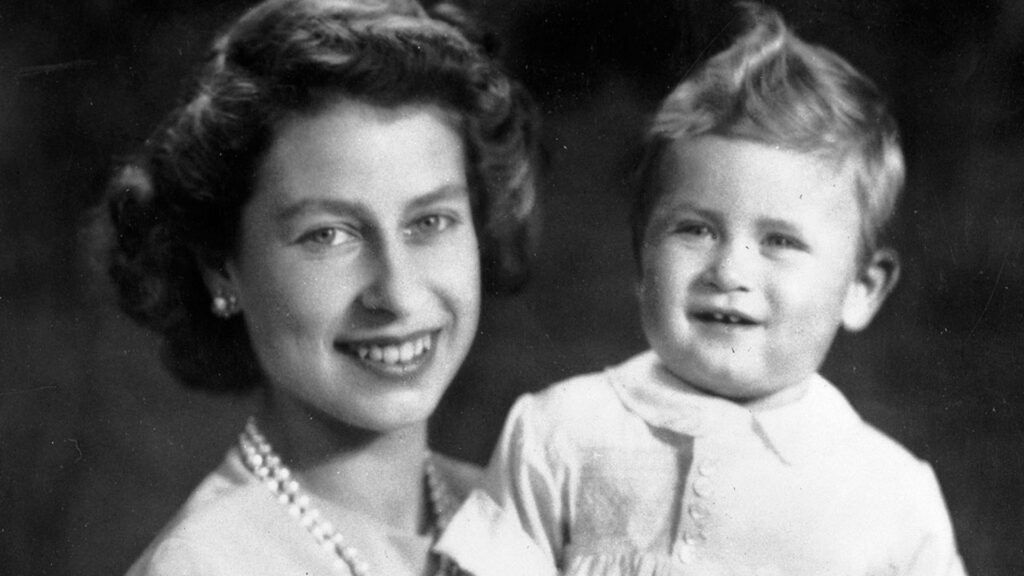 Charles III honors the legacy of his mother Elizabeth II on the centenary of her birth | De Último Minuto English