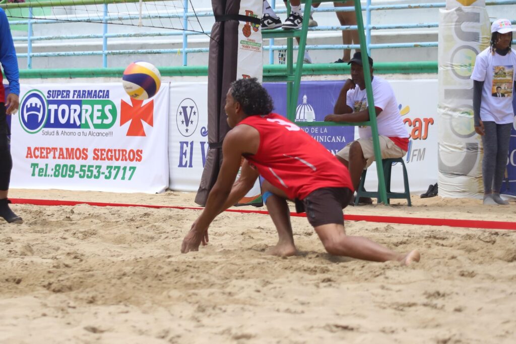 Arranca torneo de voleibol playero 3 para 3 del Festival Deportivo Hato Mayor-Vicentillo Semana Santa 2026 | De Último Minuto English