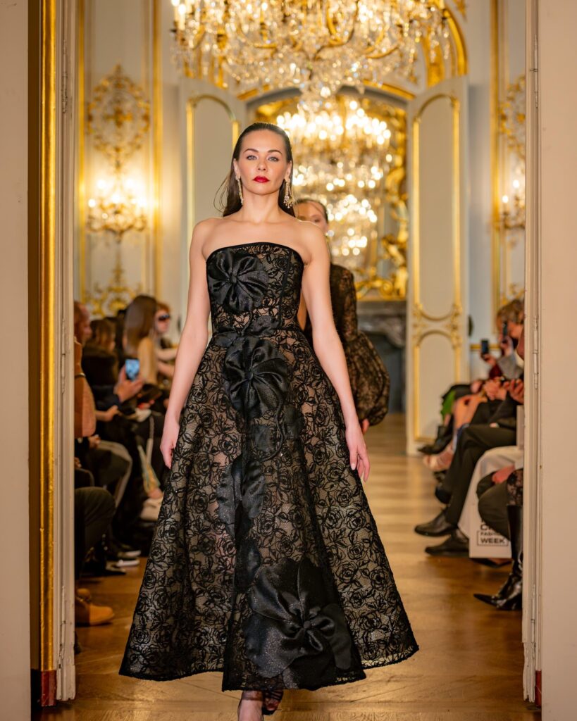 Rafael Rivero presenta desde Santiago a París su colección “Alta Moda” | De Último Minuto English